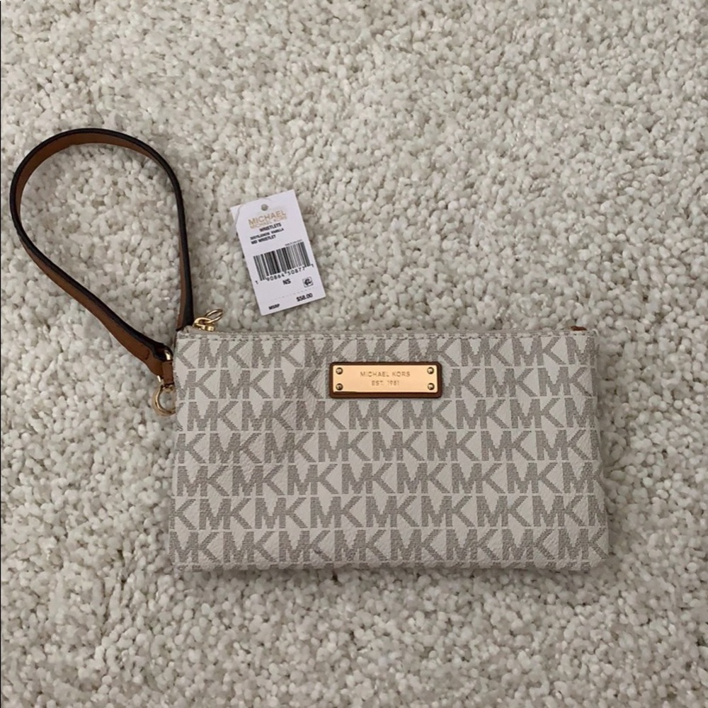 Michael Kors wristlet